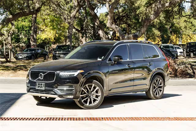 2018 Volvo XC90 Momentum AWD photo