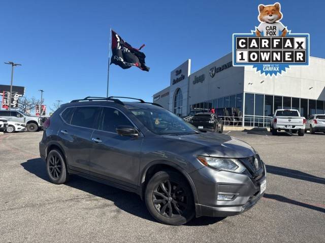2018 Nissan Rogue SV FWD photo