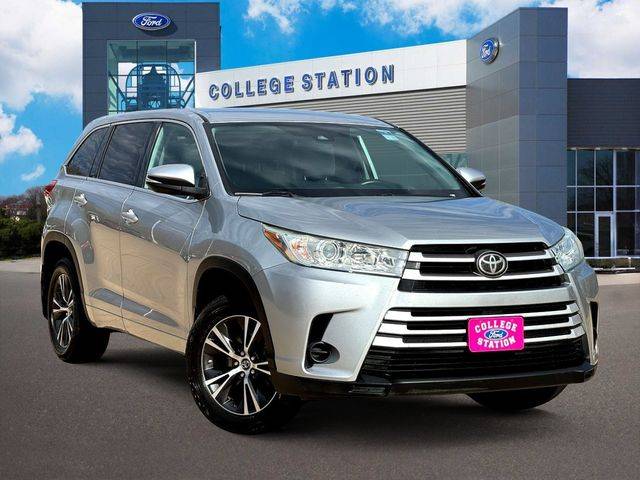 2018 Toyota Highlander LE FWD photo