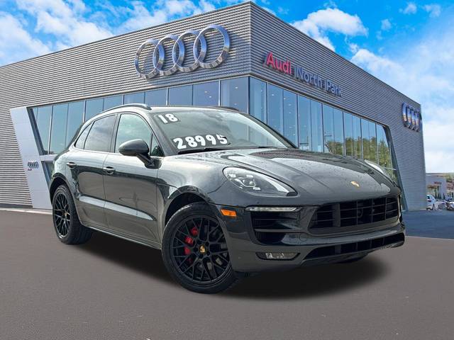 2018 Porsche Macan GTS AWD photo