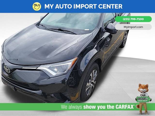 2018 Toyota RAV4 LE AWD photo