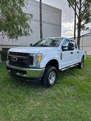 2017 Ford F-250 Super Duty XL 4WD photo