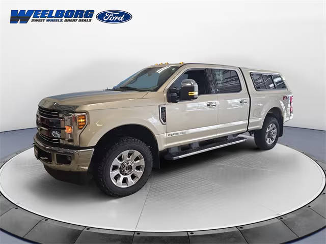 2018 Ford F-350 Super Duty LARIAT 4WD photo
