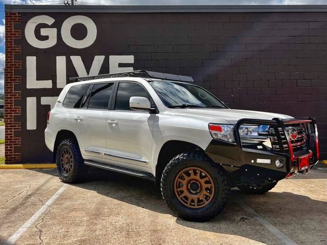 2018 Toyota Land Cruiser 4WD photo
