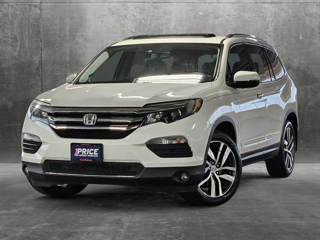 2017 Honda Pilot Touring FWD photo