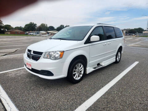 2016 Dodge Grand Caravan SXT FWD photo