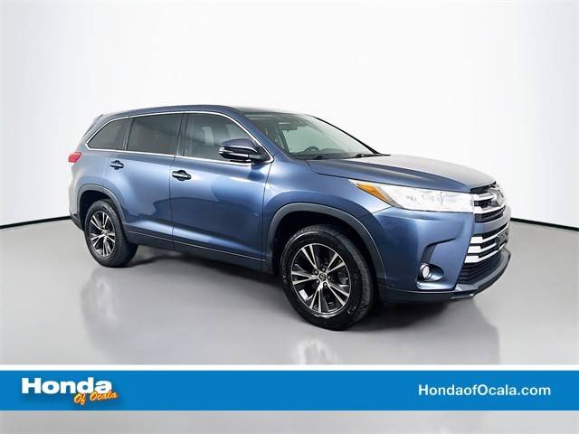 2018 Toyota Highlander LE Plus FWD photo