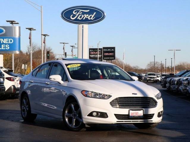 2015 Ford Fusion SE FWD photo