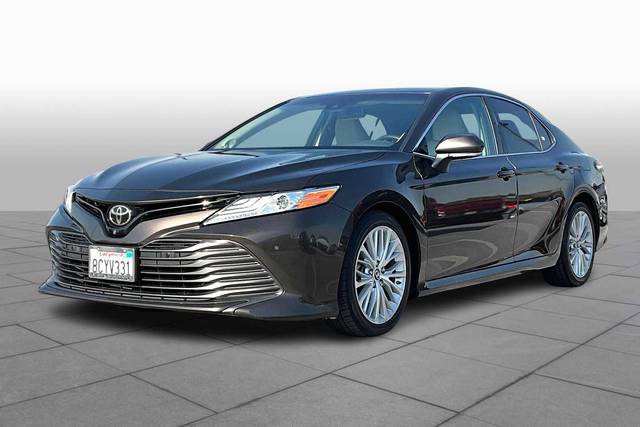 2018 Toyota Camry XLE V6 FWD photo