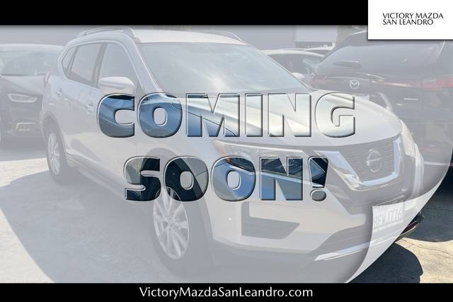 2018 Nissan Rogue SV FWD photo
