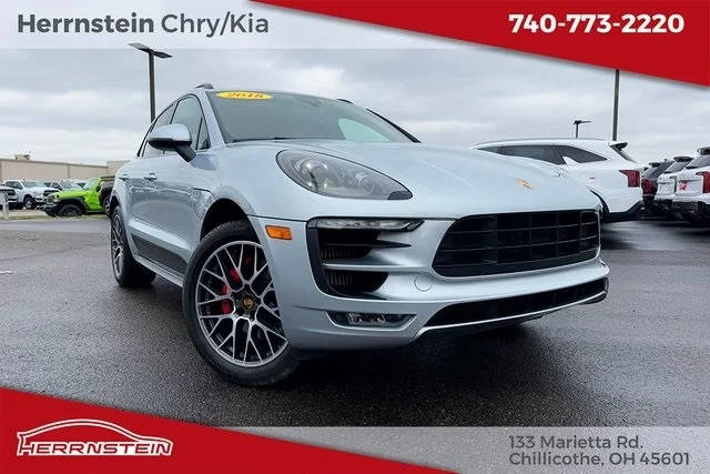 2018 Porsche Macan GTS AWD photo