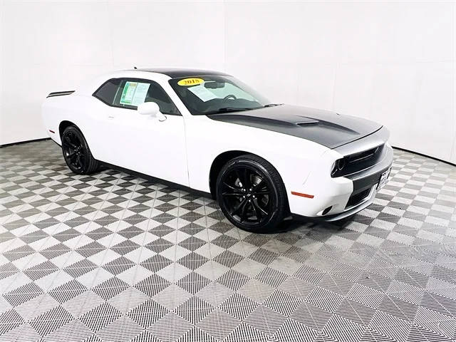 2018 Dodge Challenger SXT Plus RWD photo