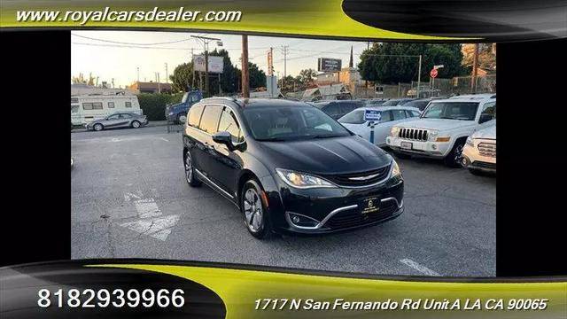 2018 Chrysler Pacifica Minivan Hybrid Limited FWD photo