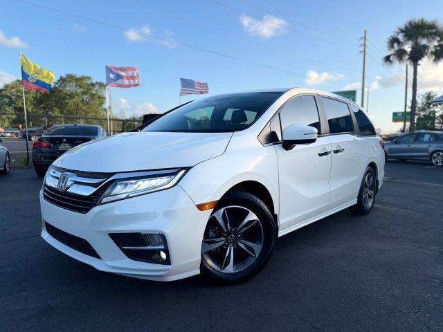 2018 Honda Odyssey Touring FWD photo