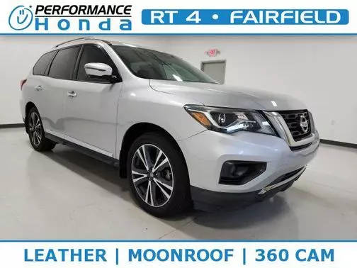 2018 Nissan Pathfinder Platinum FWD photo