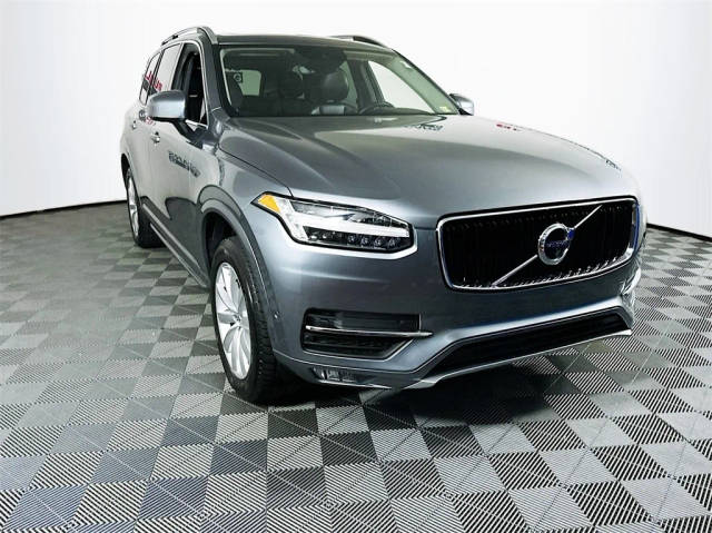 2018 Volvo XC90 Momentum AWD photo