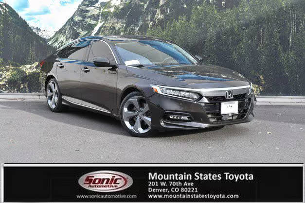2018 Honda Accord Touring 2.0T FWD photo