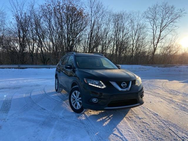 2015 Nissan Rogue SV AWD photo