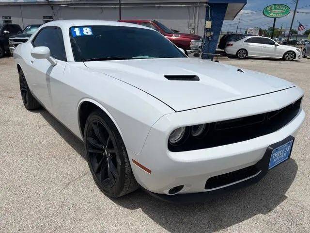 2018 Dodge Challenger SXT Plus RWD photo