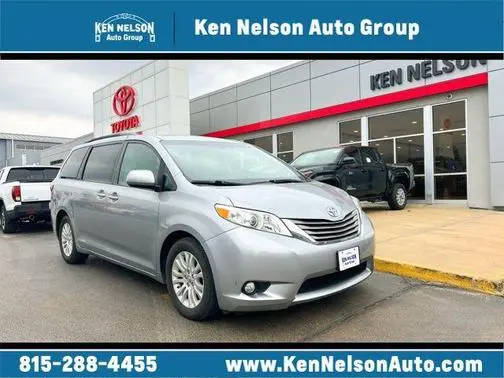 2015 Toyota Sienna XLE FWD photo