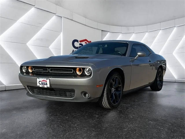 2018 Dodge Challenger SXT Plus RWD photo