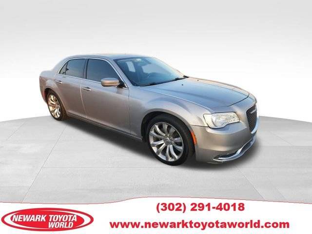 2018 Chrysler 300 Touring L RWD photo