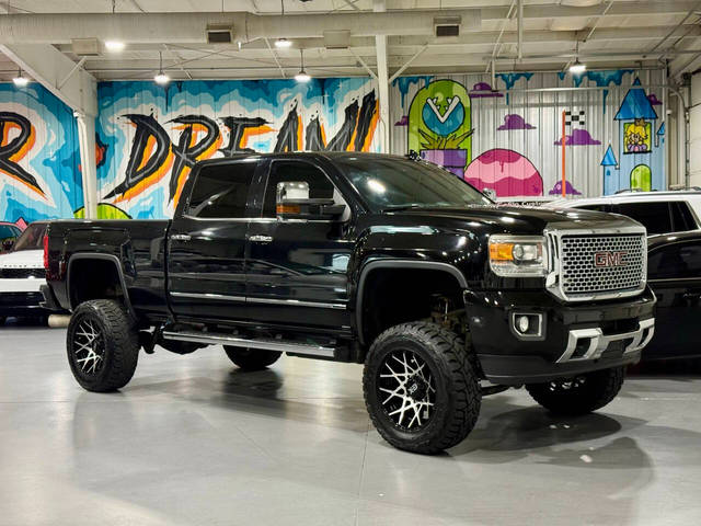 2016 GMC Sierra 2500HD Denali 4WD photo