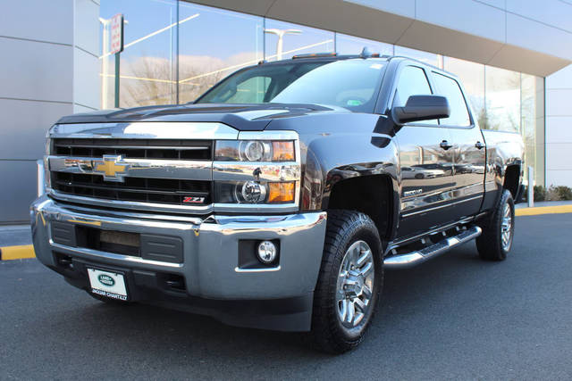 2018 Chevrolet Silverado 2500HD LT 4WD photo