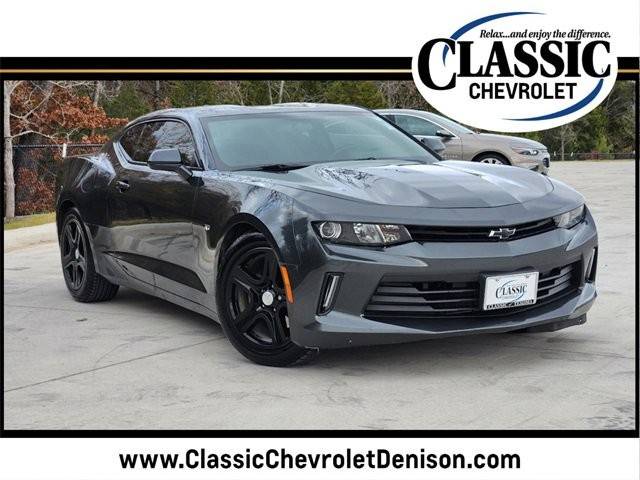 2018 Chevrolet Camaro 1LT RWD photo