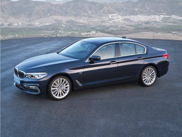 2018 BMW 5 Series 530i RWD photo