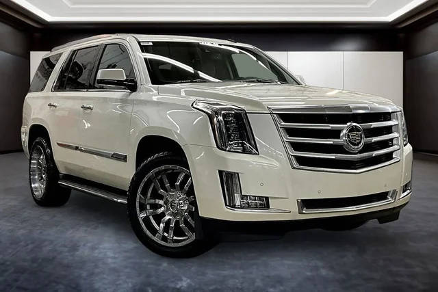 2015 Cadillac Escalade Luxury 4WD photo