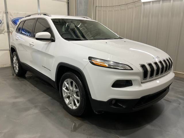 2018 Jeep Cherokee Latitude Plus FWD photo