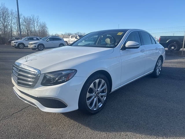 2018 Mercedes-Benz E-Class E 300 AWD photo