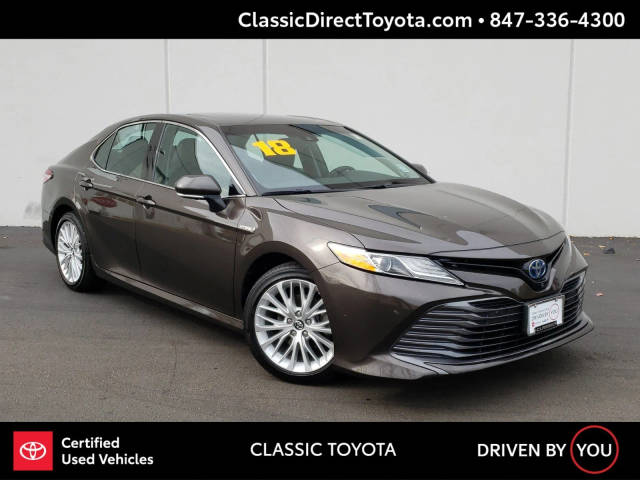 2018 Toyota Camry Hybrid XLE FWD photo