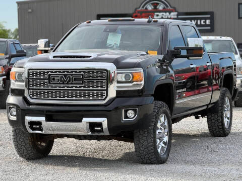 2018 GMC Sierra 2500HD Denali 4WD photo