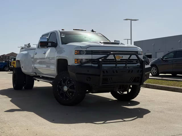2018 Chevrolet Silverado 3500HD LTZ 4WD photo