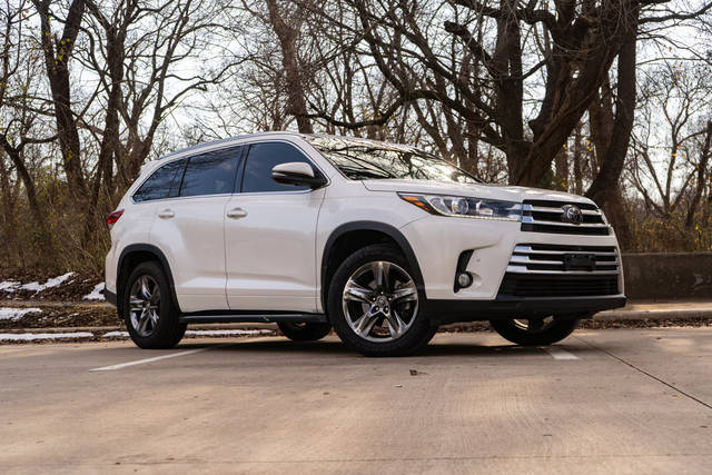 2018 Toyota Highlander Limited Platinum FWD photo