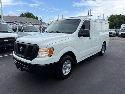 2018 Nissan NV Cargo SV RWD photo