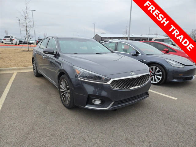 2017 Kia Cadenza Premium FWD photo