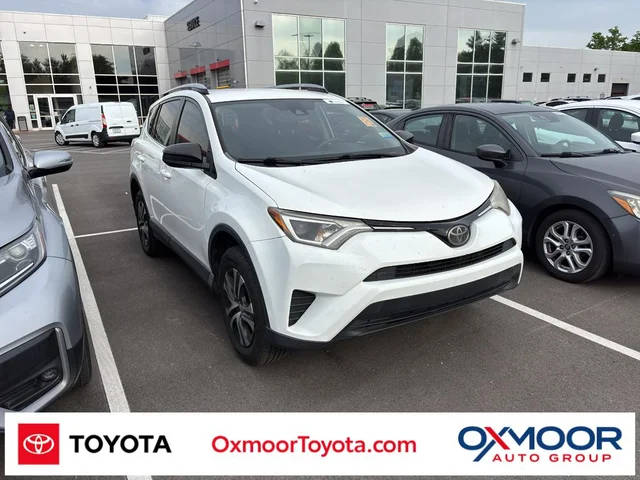 2018 Toyota RAV4 LE FWD photo