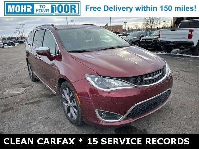 2018 Chrysler Pacifica Minivan Limited FWD photo