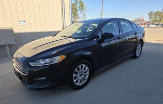 2016 Ford Fusion S FWD photo