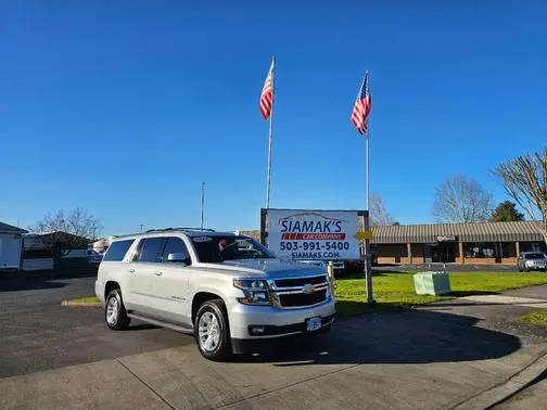 2017 Chevrolet Suburban LT 4WD photo