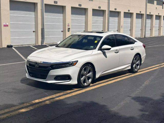 2018 Honda Accord Touring 1.5T FWD photo