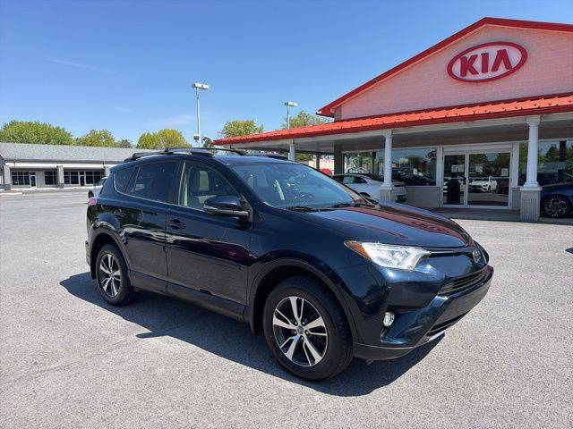 2018 Toyota RAV4 XLE AWD photo