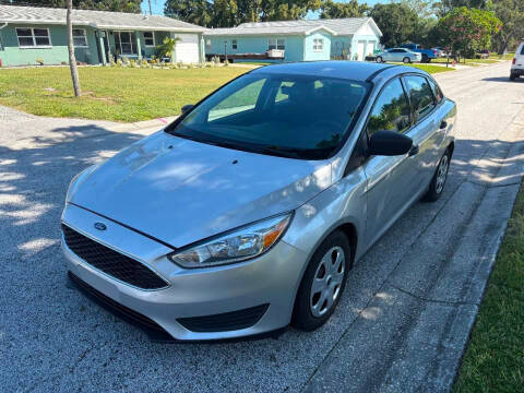 2018 Ford Focus S FWD photo