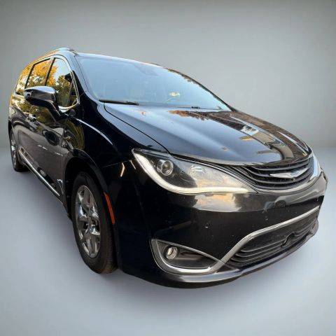 2018 Chrysler Pacifica Minivan Hybrid Limited FWD photo