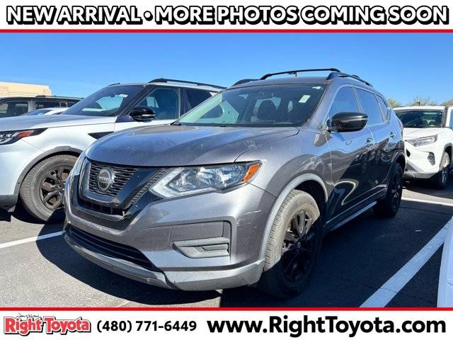 2018 Nissan Rogue SV FWD photo