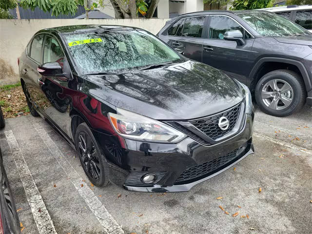 2018 Nissan Sentra SR FWD photo