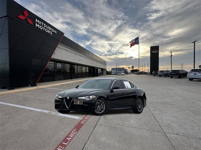 2018 Alfa Romeo Giulia  RWD photo